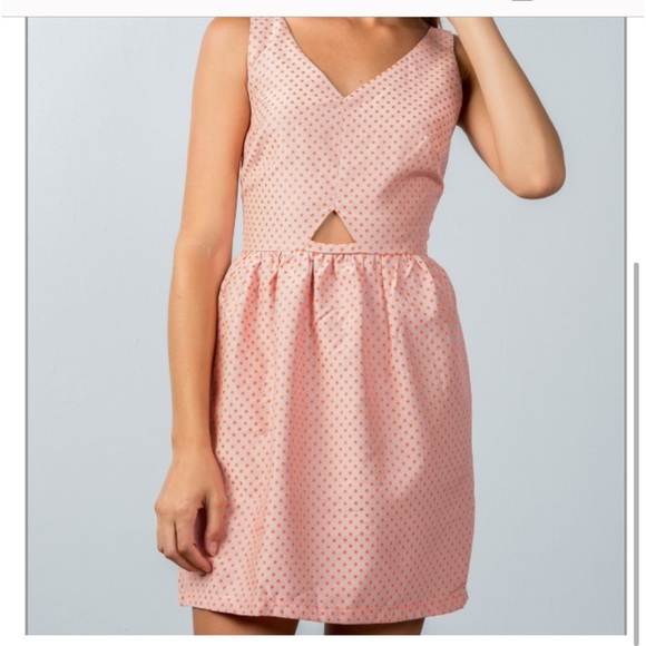 Very flattering great quality such nice material 👗PP is 18 1/2 - Picture 3 of 6